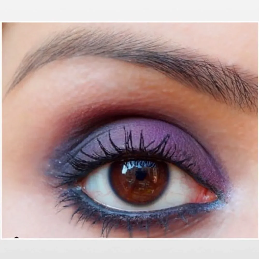 New Revlon Eyeshadow Womens Make Up Plum Purple Matte Eyes Cosmetic NWT
